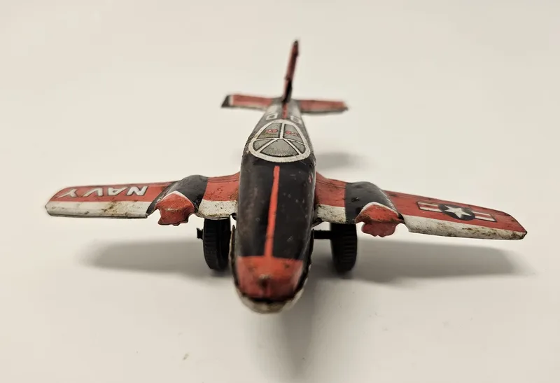 מטוס פח וינטג' NAVY VF-127 מספר 209 תוצרת יפן
