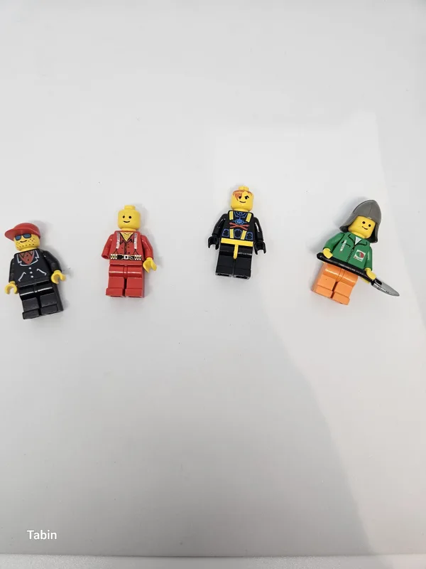 לוט 4 דמויות מיניפיגר LEGO וינטג' מחלקים מעורבים עם אביזרים