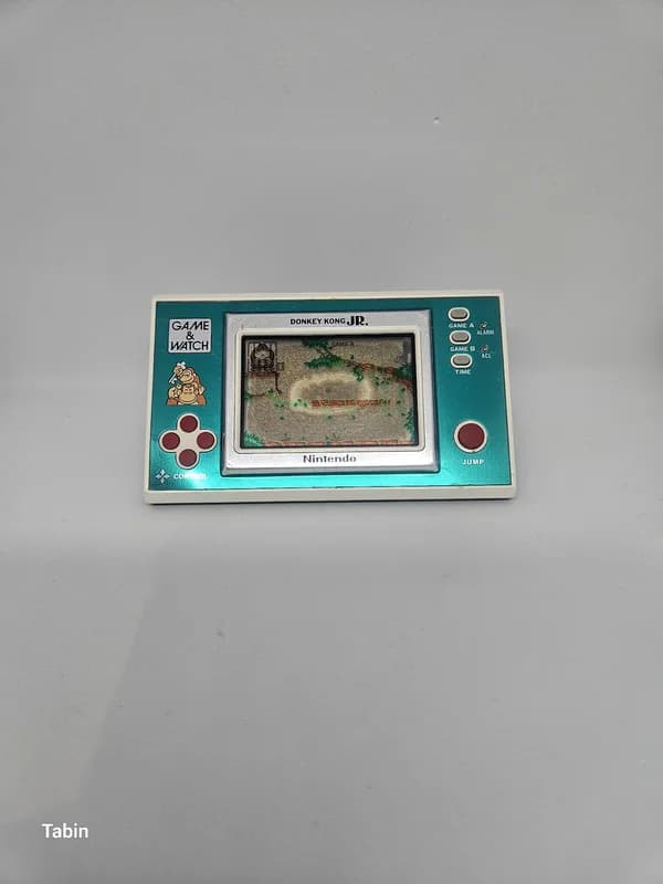 משחק אלקטרוני נייד נינטנדו Game & Watch - דונקי קונג ג׳וניור