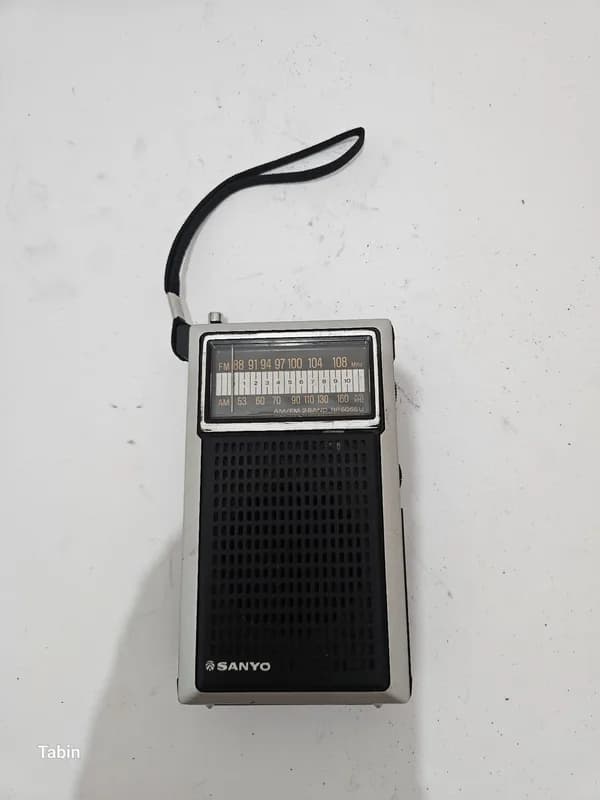 רדיו טרנזיסטור Sanyo RP-5055U, רדיו כיס AM/FM וינטג’ משנות ה-70